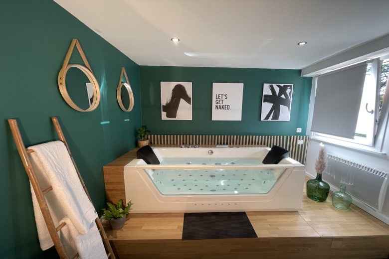Salle Balnéo - Relaxation Area